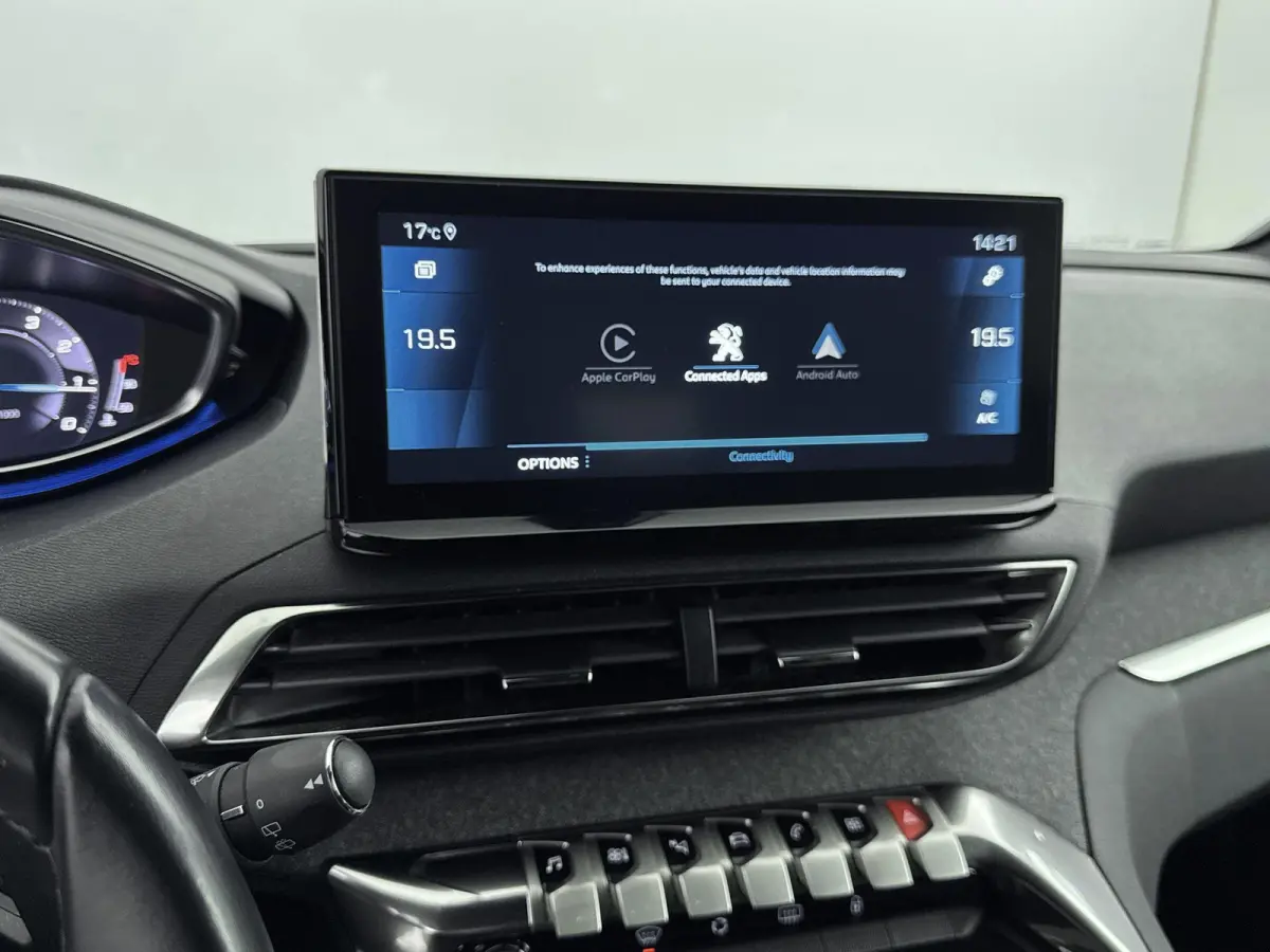 SUV 130pk Automaat Allure Pack Business | Draadloze telefoonlader | Navigatie | Dodehoekbewaking | Keyless Start | Apple Carplay/Android Auto