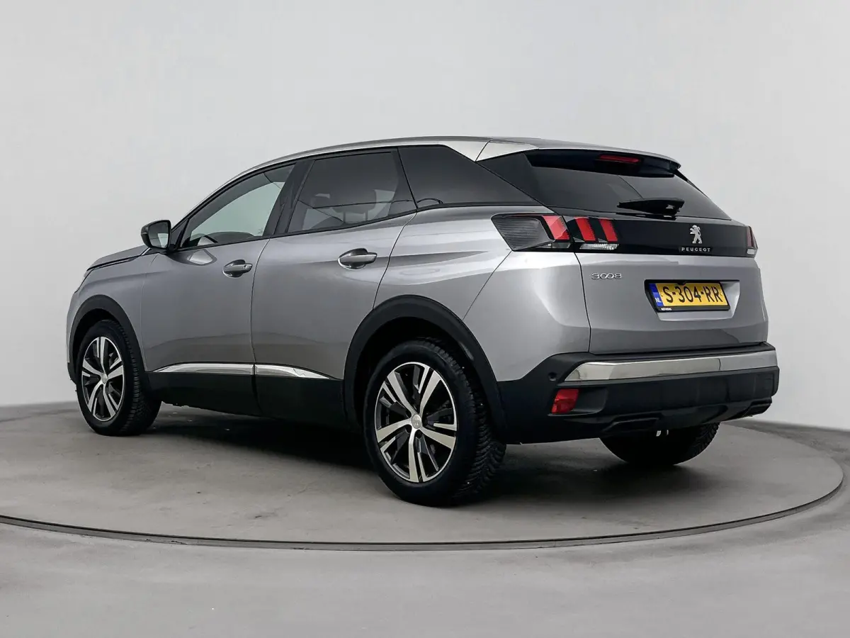 SUV 130pk Automaat Allure Pack Business | Draadloze telefoonlader | Navigatie | Dodehoekbewaking | Keyless Start | Apple Carplay/Android Auto