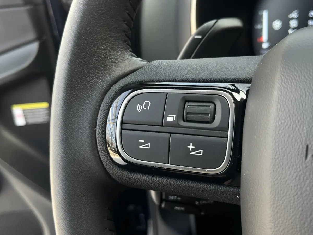 Hybrid 145 Max | Keyless | Adaptive Cruise Control | Carplay/Android Auto | Camera achter | Parkeersensoren voor + achter |