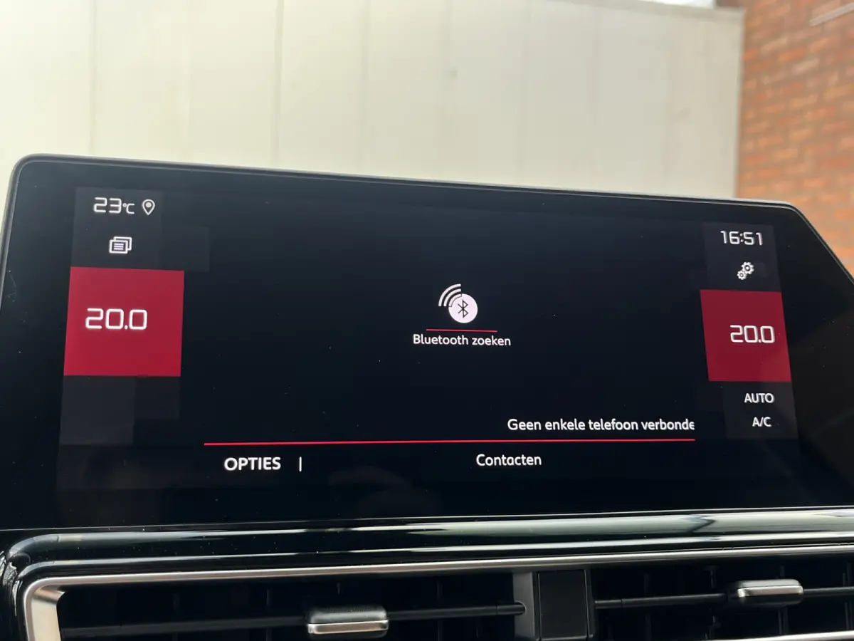 Hybrid 145 Max | Keyless | Adaptive Cruise Control | Carplay/Android Auto | Camera achter | Parkeersensoren voor + achter |