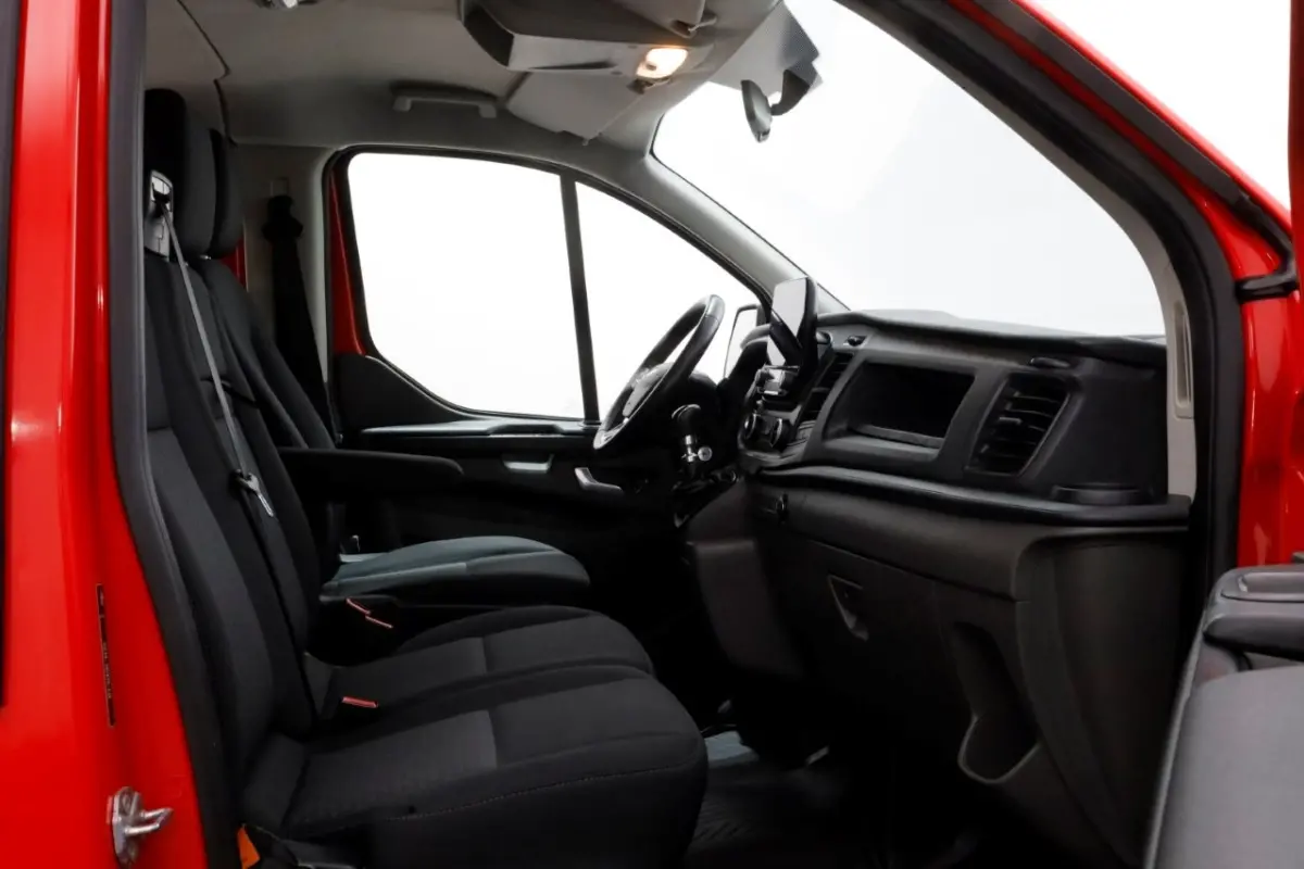 2.0 TDCI 130pk L1H1 Trend D.C. Airco/Navi/Imperiaal 11-2019