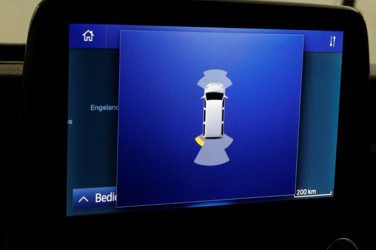 2.0 TDCI 130pk L1H1 Trend D.C. Airco/Navi/Imperiaal 11-2019