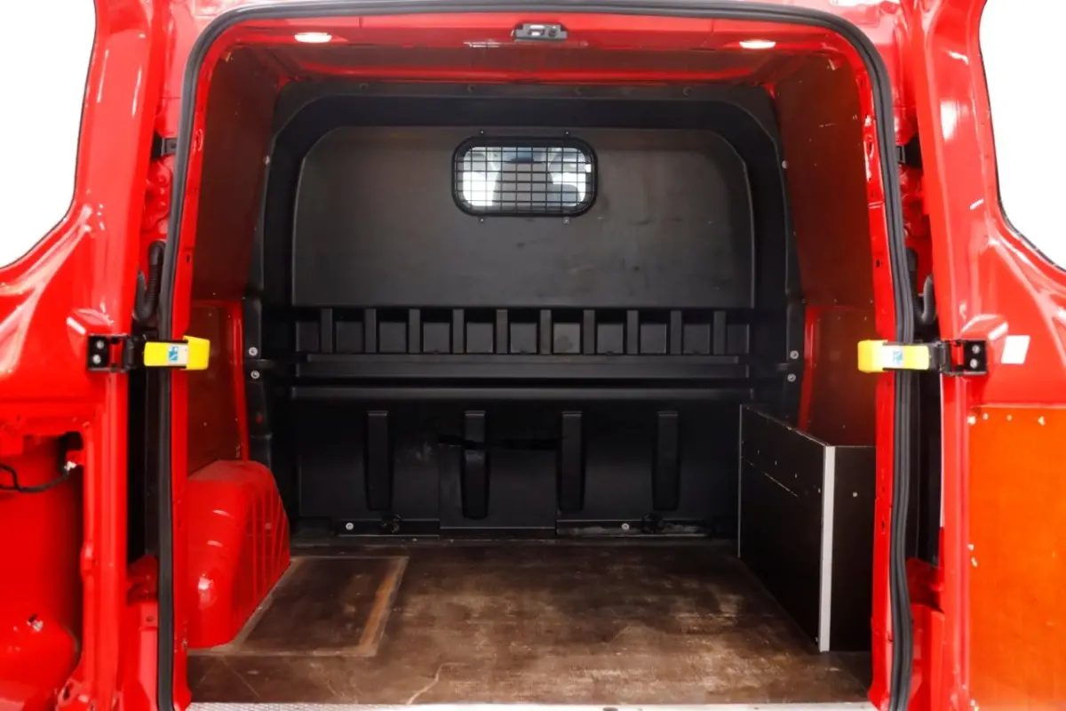 2.0 TDCI 130pk L1H1 Trend D.C. Airco/Navi/Imperiaal 11-2019