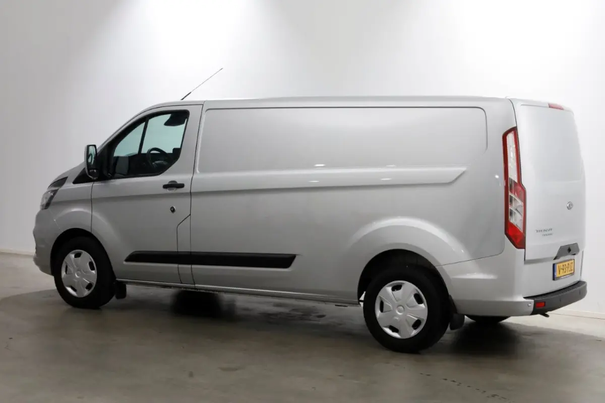 2.0 TDCI 130pk L2H1 Trend Airco/Navi/Achterklep 10-2021