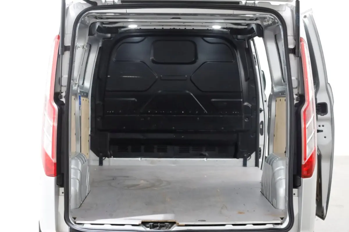 2.0 TDCI 130pk L2H1 Trend Airco/Navi/Achterklep 10-2021