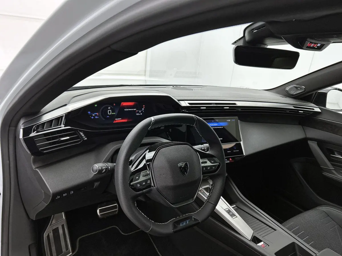 GT 1.6 Plug-in Hybrid 195pk Automaat | Voorraaddeal! | Navigatie | Adaptive cruise control | 360 graden camera | Panoramadak | Focal audio