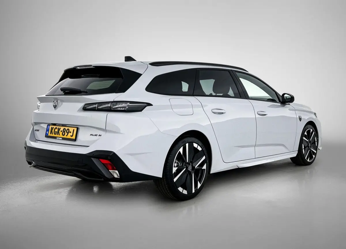 GT 1.6 Plug-in Hybrid 195pk Automaat | Voorraaddeal! | Navigatie | Adaptive cruise control | 360 graden camera | Panoramadak | Focal audio