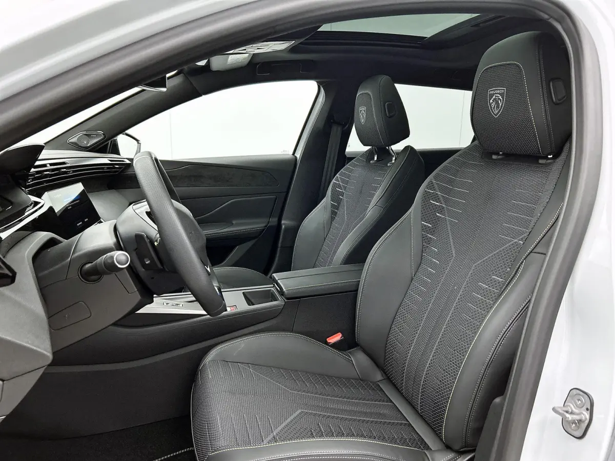 GT 1.6 Plug-in Hybrid 195pk Automaat | Voorraaddeal! | Navigatie | Adaptive cruise control | 360 graden camera | Panoramadak | Focal audio