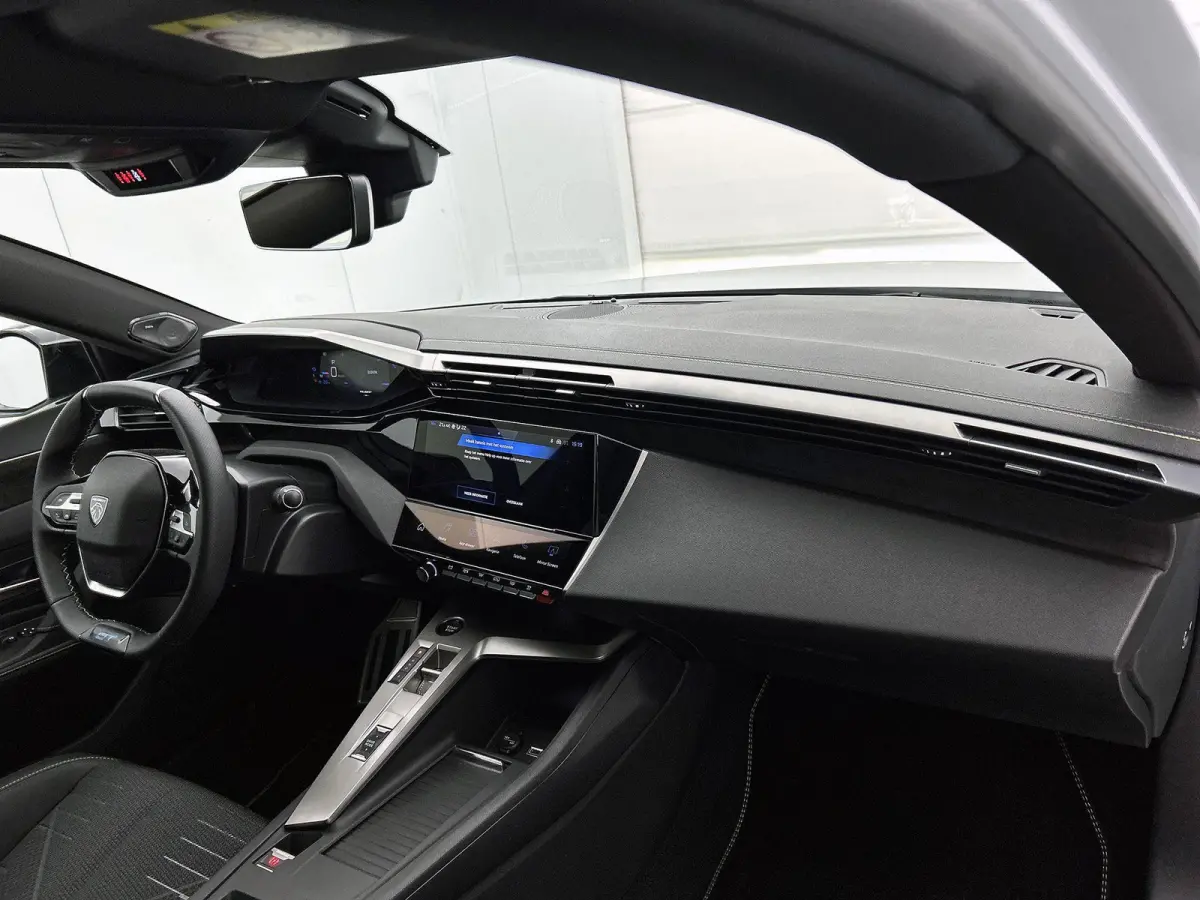 GT 1.6 Plug-in Hybrid 195pk Automaat | Voorraaddeal! | Navigatie | Adaptive cruise control | 360 graden camera | Panoramadak | Focal audio