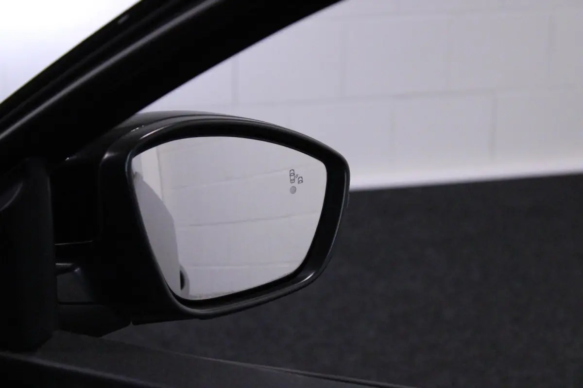 1.2 PureTech GT | PANO | LEDER | CAMERA |
