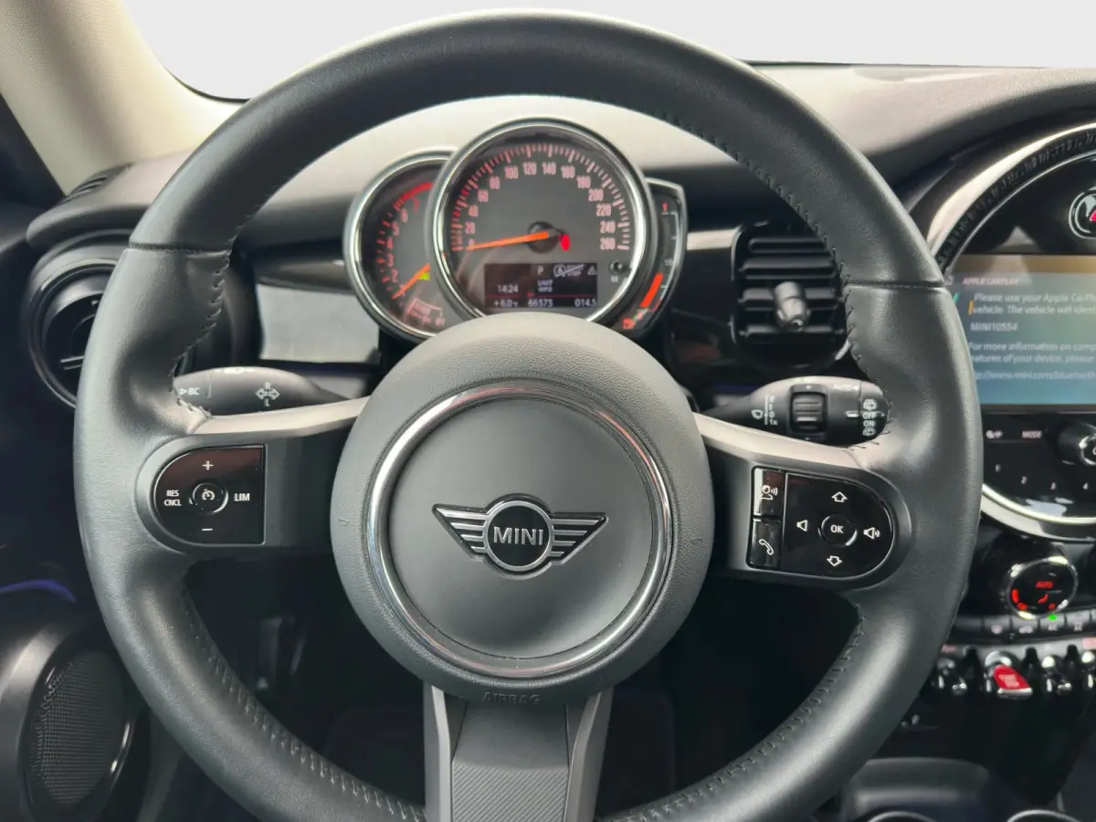 Mini 1.5 Essential Trim Automaat Stoelverwarming Apple carplay inc btw !