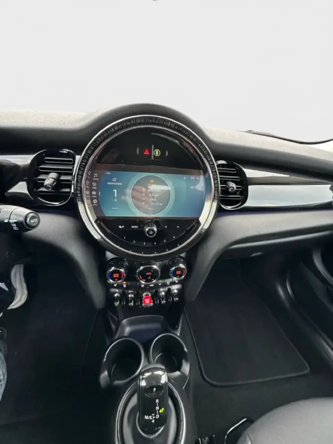 Mini 1.5 Essential Trim Automaat Stoelverwarming Apple carplay inc btw !