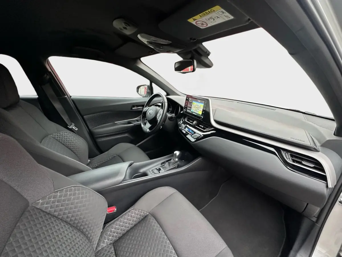 2.0 Hybrid Dynamic Navigatiesysteem Achteruitrijcamera pdc voor en achter Cruise controle