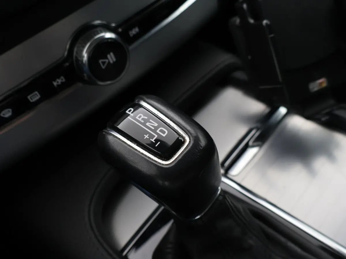 2.0 D4 190 PK GRIJS KENTEKEN EURO 6 DIESEL | WEGKL. TREKHAAK | ADAPTIVE CRUISE | LEDER | CAMERA
