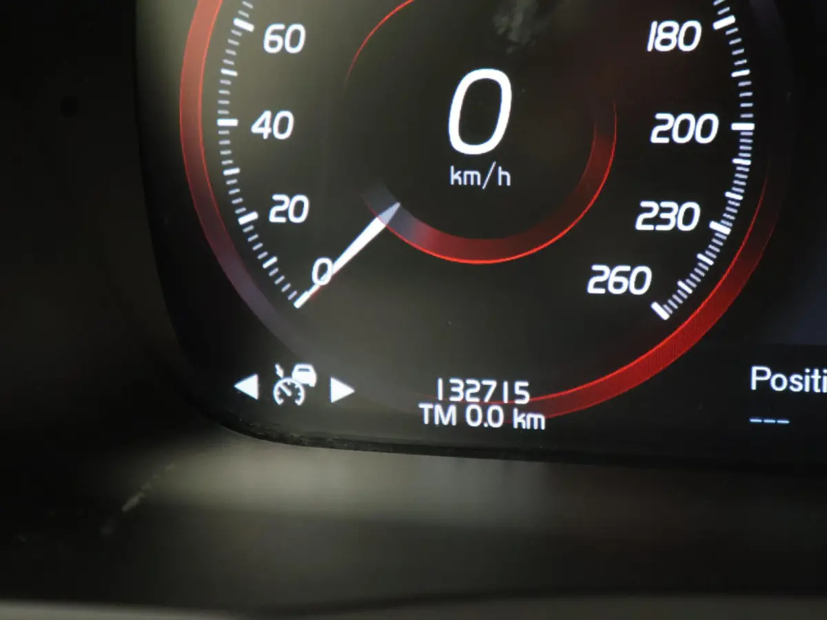 2.0 D4 190 PK GRIJS KENTEKEN EURO 6 DIESEL | WEGKL. TREKHAAK | ADAPTIVE CRUISE | LEDER | CAMERA