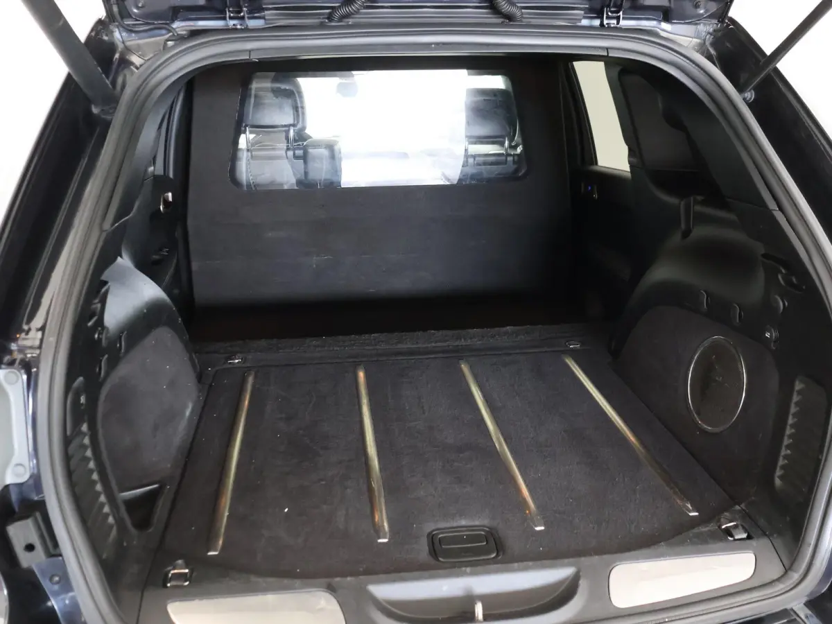3.0 CRD AUT. GRIJS KENTEKEN OVERLAND + ADAPTIVE CRUISE | TREKHAAK 3500 KG | SCHUIFDAK | LEDER | STOELVENTILATIE