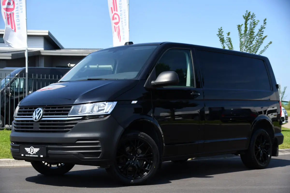 2.0 TDI L1H1 30 Black Edition Cruise, Carplay, 150PK, Automaat, Standkachel, Stoelverwarming, Sensoren, Trekhaak