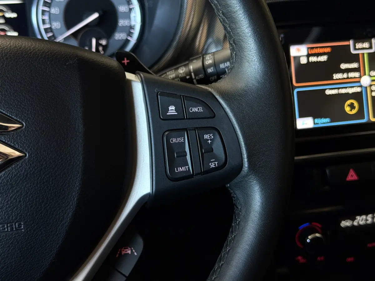 1.4 Boosterjet AllGrip Comfort | Trekhaak | Pano | 17" | Carplay | Camera | ACC | Dodehoek | Stoelverwarming | 100% onderhouden!
