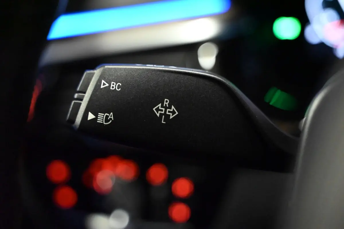 530i Luxury Line Individual - Bowers & Wilkins - ACC - Nappaleder - Keyless - HUD - Panoramadak