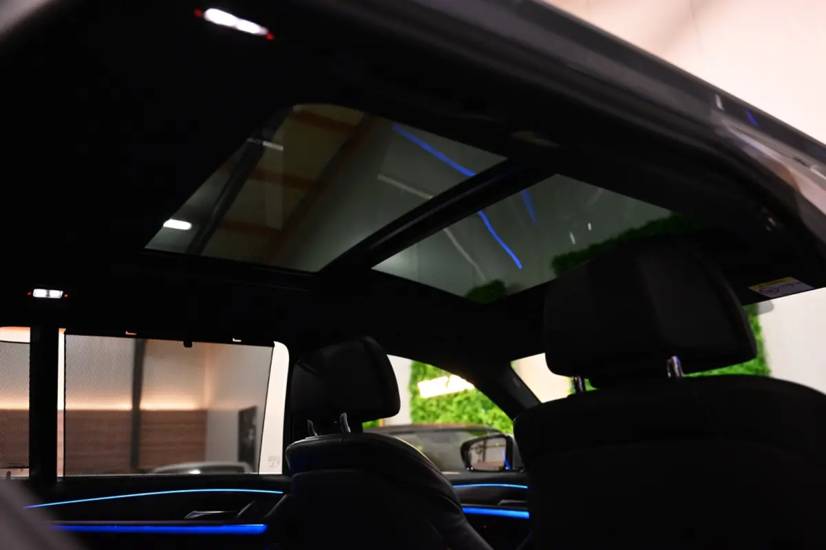 530i Luxury Line Individual - Bowers & Wilkins - ACC - Nappaleder - Keyless - HUD - Panoramadak