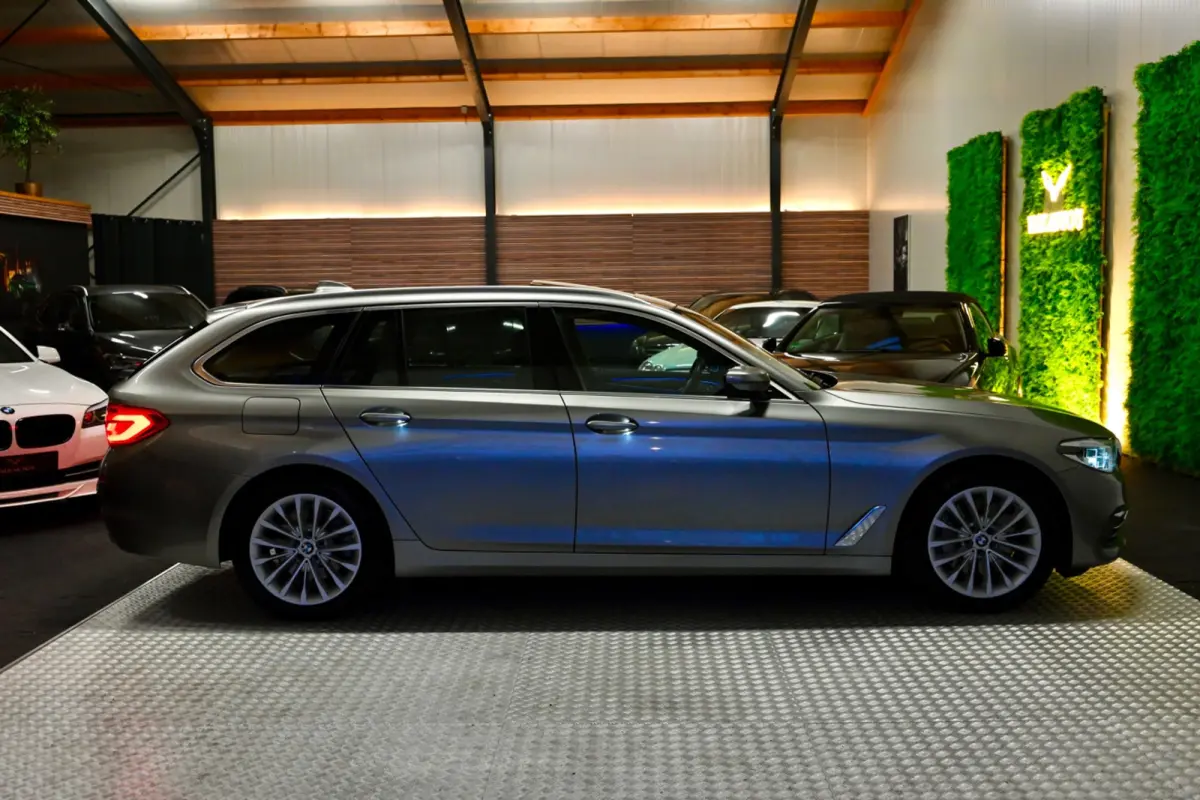 530i Luxury Line Individual - Bowers & Wilkins - ACC - Nappaleder - Keyless - HUD - Panoramadak