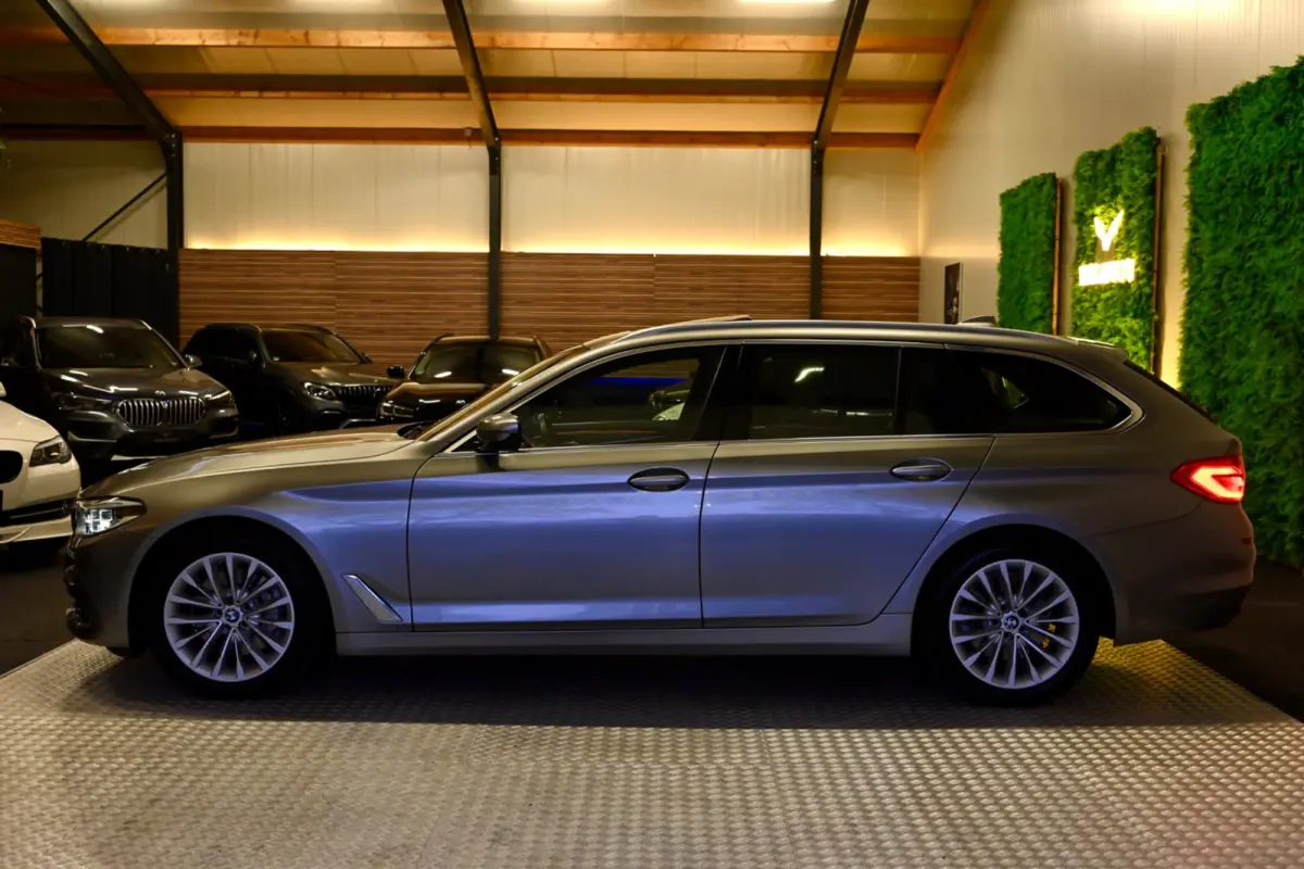 530i Luxury Line Individual - Bowers & Wilkins - ACC - Nappaleder - Keyless - HUD - Panoramadak