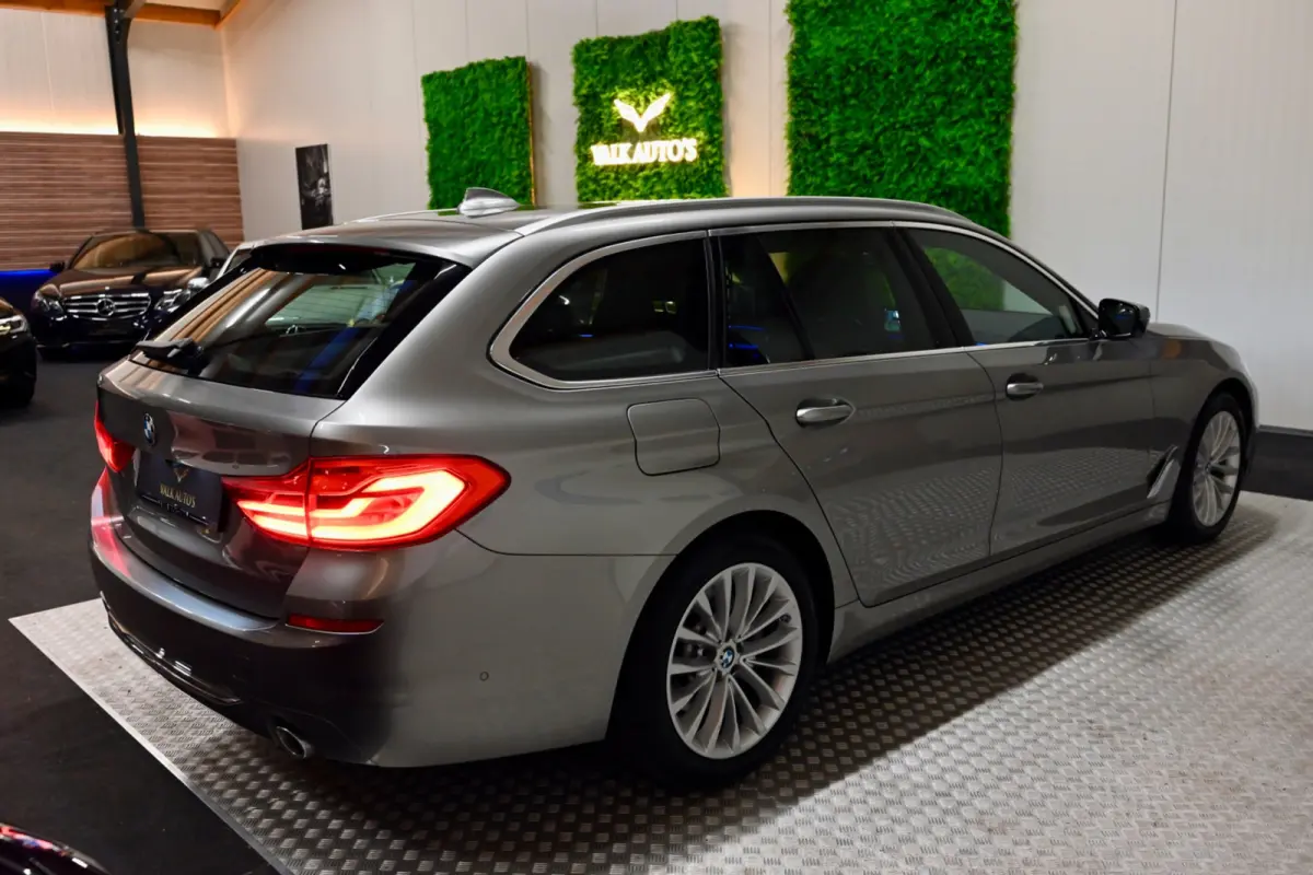 530i Luxury Line Individual - Bowers & Wilkins - ACC - Nappaleder - Keyless - HUD - Panoramadak