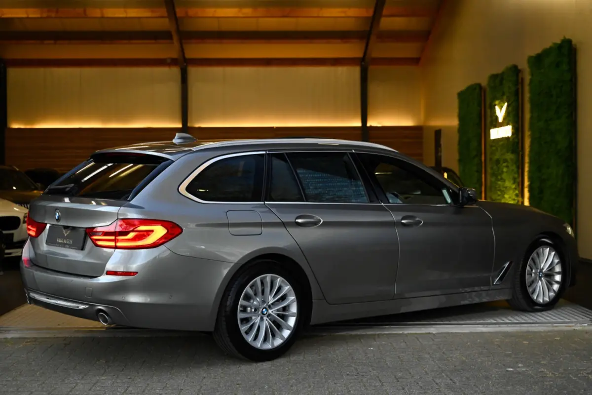 530i Luxury Line Individual - Bowers & Wilkins - ACC - Nappaleder - Keyless - HUD - Panoramadak