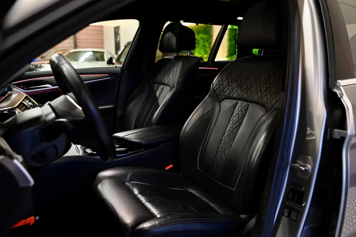 530i Luxury Line Individual - Bowers & Wilkins - ACC - Nappaleder - Keyless - HUD - Panoramadak