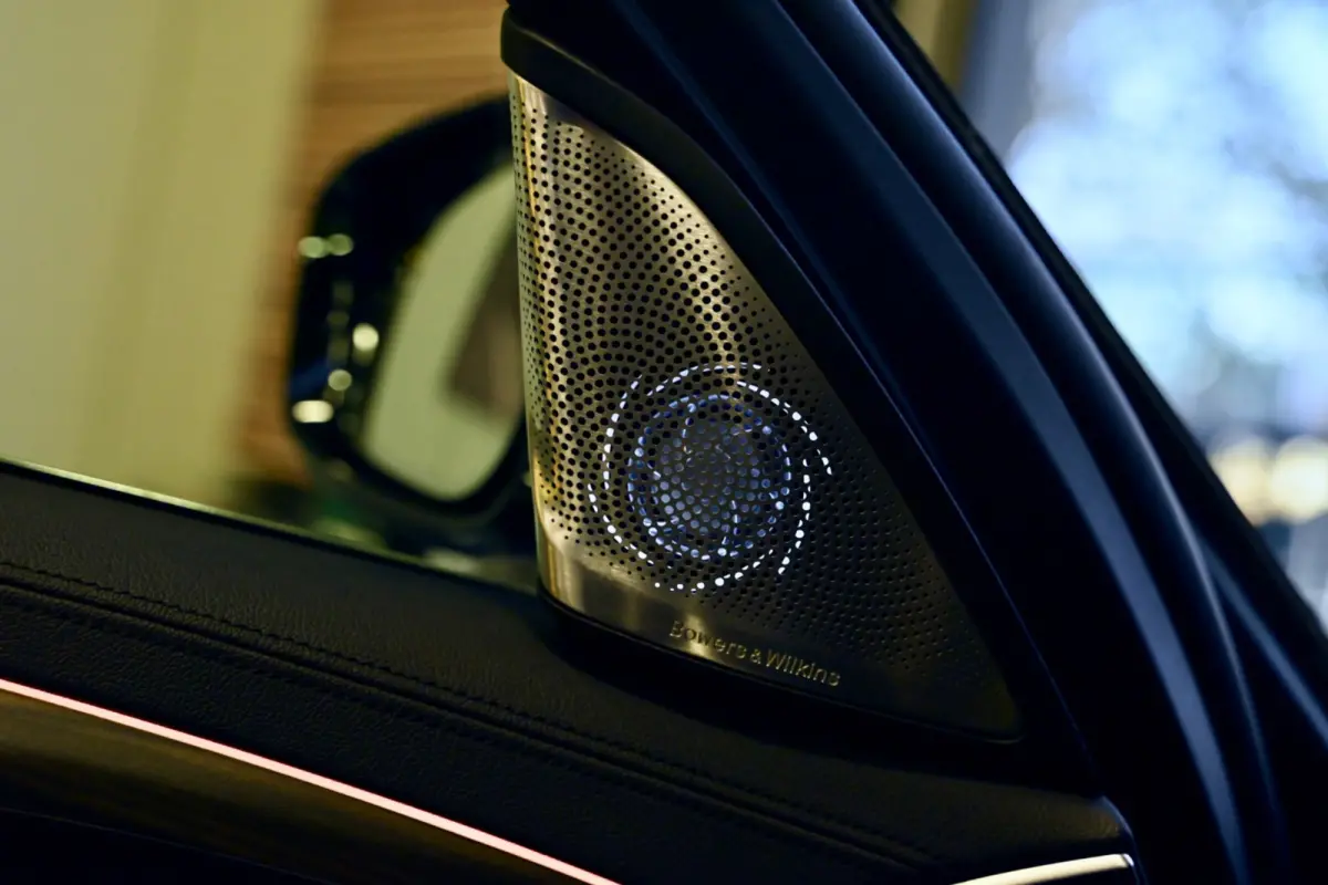 530i Luxury Line Individual - Bowers & Wilkins - ACC - Nappaleder - Keyless - HUD - Panoramadak