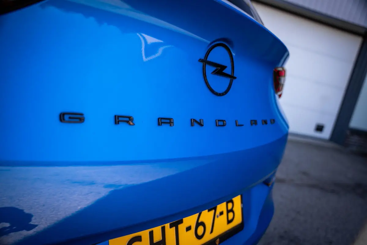 1.6 Turbo Plug-In Hybrid Ultimate |Leder|Stoelkoeling|Elek-A.klep|360°|Carplay|Afn.trekhaak|Stoelmemo|Dealer-onderhouden