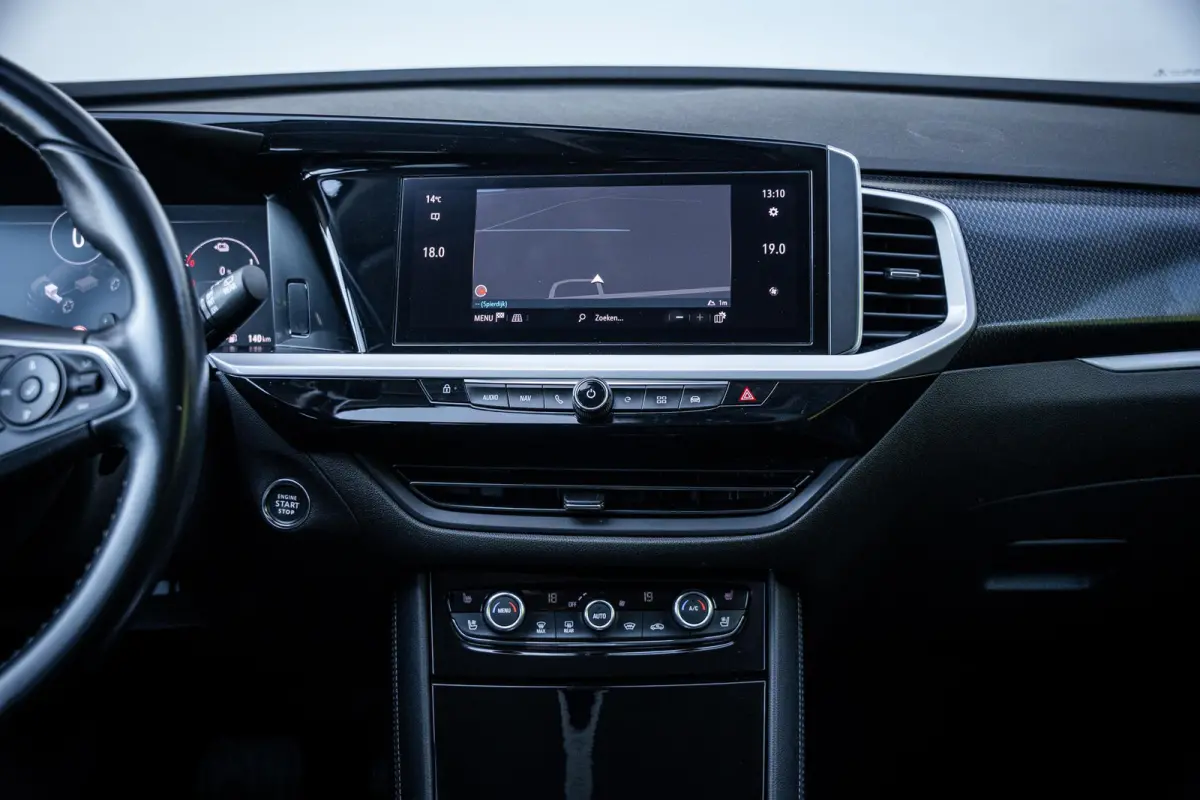 1.6 Turbo Plug-In Hybrid Ultimate |Leder|Stoelkoeling|Elek-A.klep|360°|Carplay|Afn.trekhaak|Stoelmemo|Dealer-onderhouden