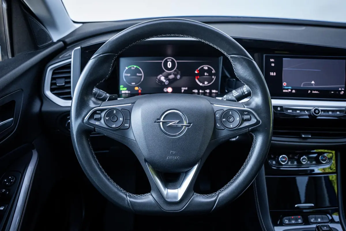 1.6 Turbo Plug-In Hybrid Ultimate |Leder|Stoelkoeling|Elek-A.klep|360°|Carplay|Afn.trekhaak|Stoelmemo|Dealer-onderhouden