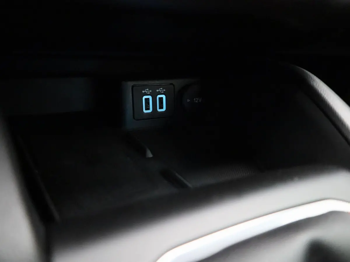 1.0 EcoBoost Hybrid ST Line X Business Winter pack - climate control - 18" velgen