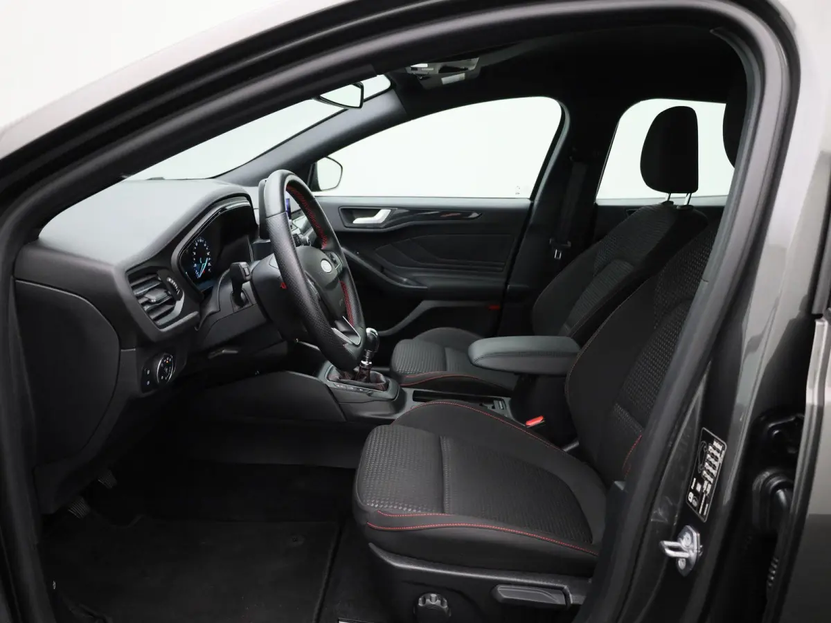 1.0 EcoBoost Hybrid ST Line X Business Winter pack - climate control - 18" velgen