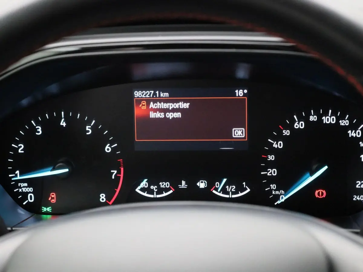 1.0 EcoBoost Hybrid ST Line X Business Winter pack - climate control - 18" velgen