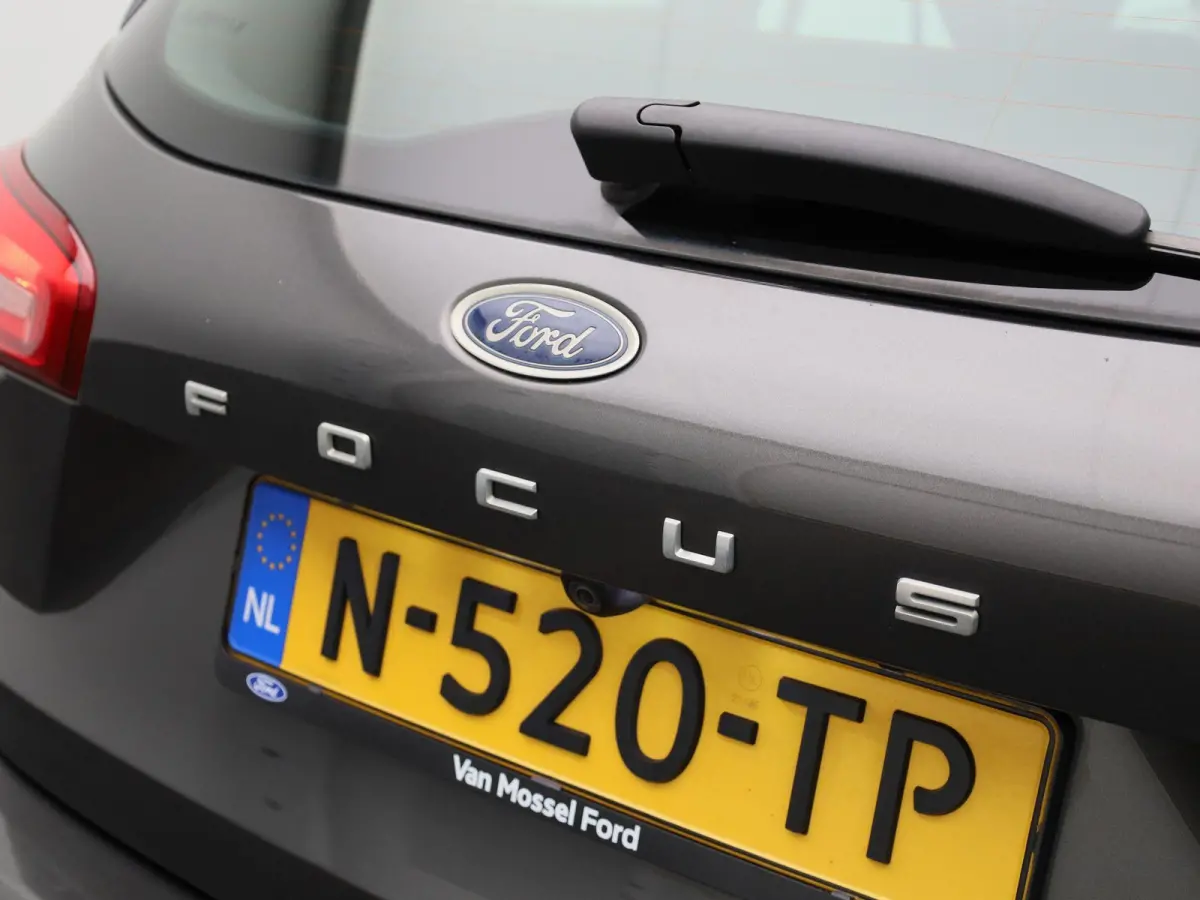 1.0 EcoBoost Hybrid ST Line X Business Winter pack - climate control - 18" velgen
