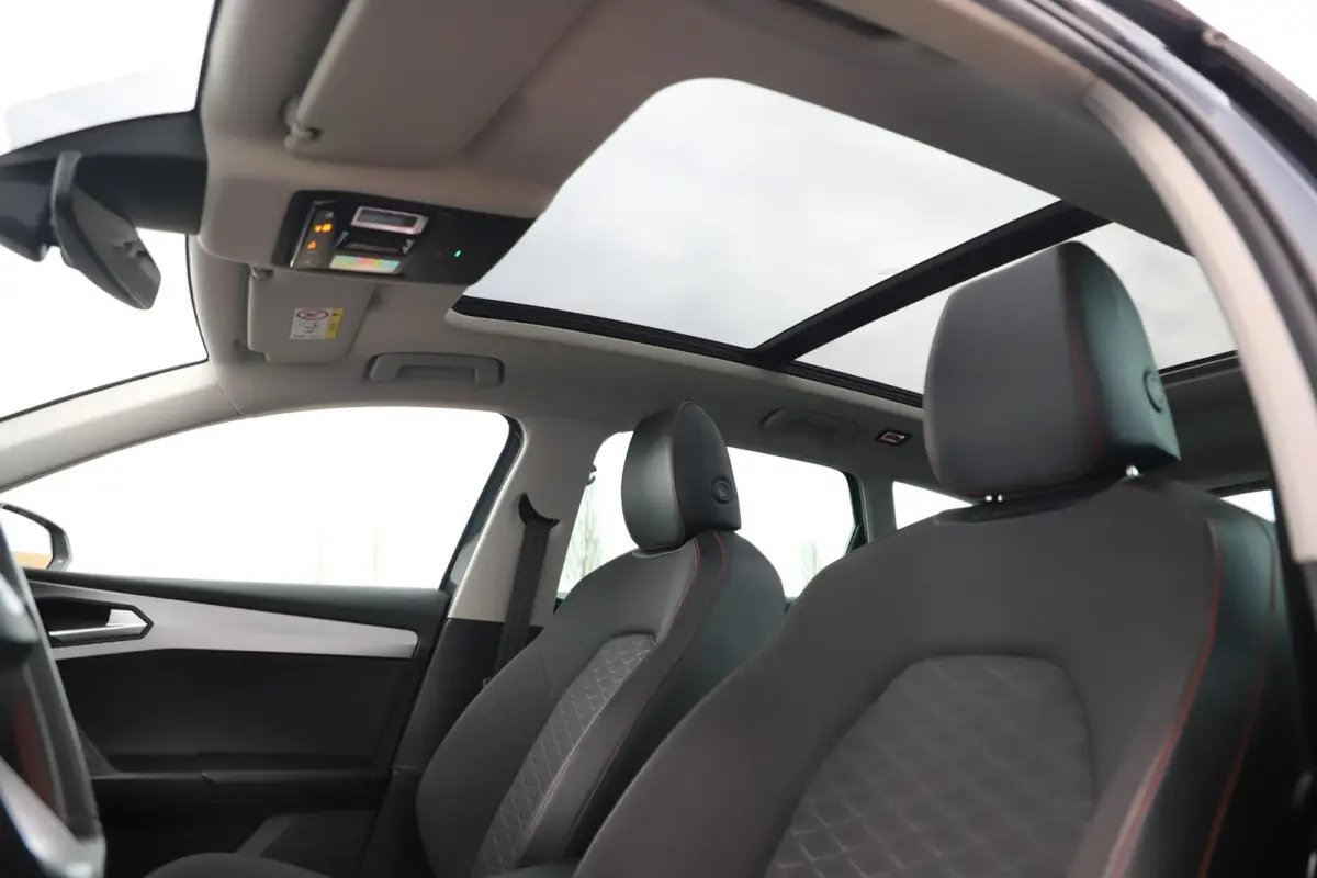 1.4 TSI eHybrid PHEV FR Business Intense 204PK Automaat Panoramadak Carplay Android Navigatie Achteruitrijcamera Climate Adaptive Cruise Lane Assist
