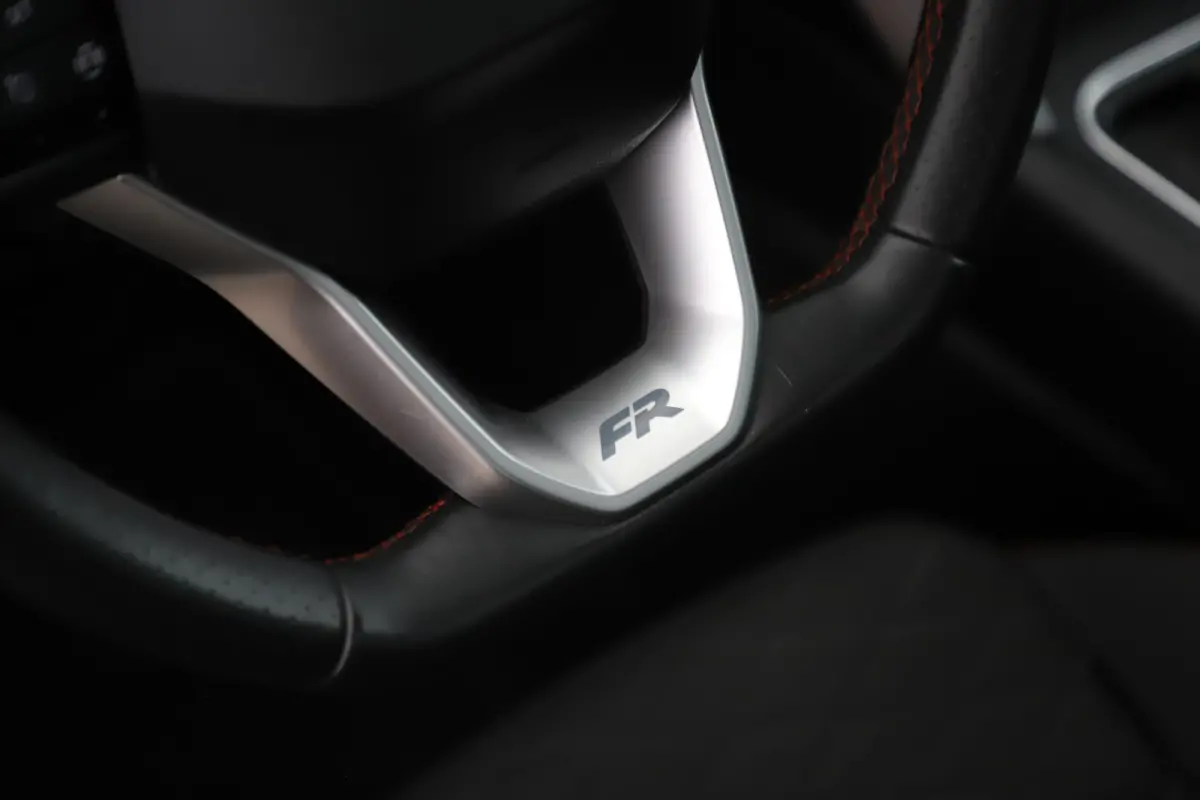 1.4 TSI eHybrid PHEV FR Business Intense 204PK Automaat Panoramadak Carplay Android Navigatie Achteruitrijcamera Climate Adaptive Cruise Lane Assist