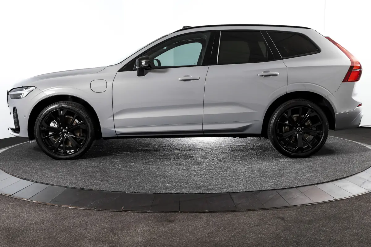 2.0 T6 Plug-in hybrid AWD Ultra Black Edition | S/K Panodak | Head-up | 360 Camera | Harman/Kardon | Dig. Cockpit | Adapt. Cruise | Stoel-+Stuurverw. | NAV+App.Connect | ECC | LM 21" | 1498