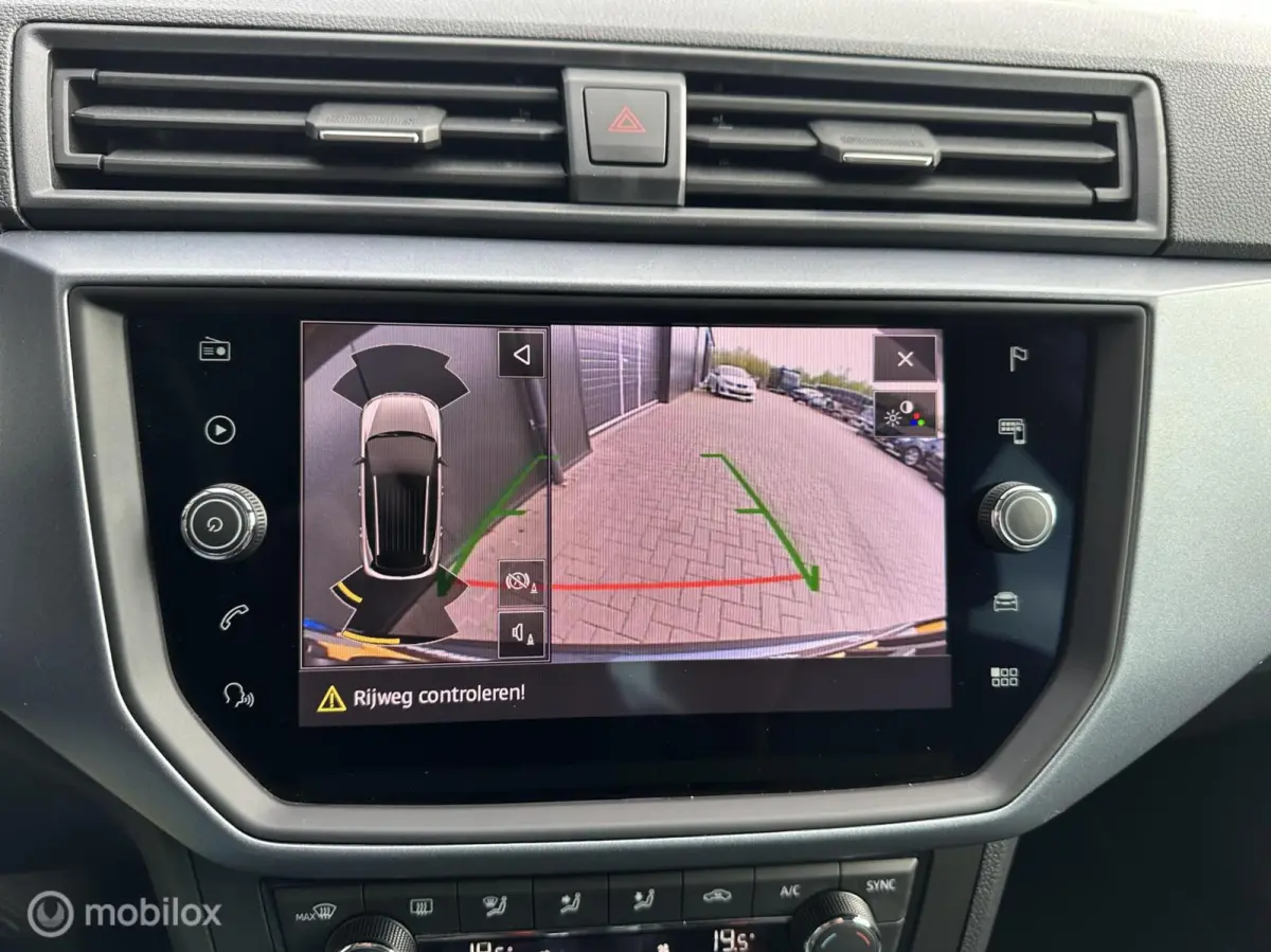 1.0 TSI Style Automaat Carplay Camera Led