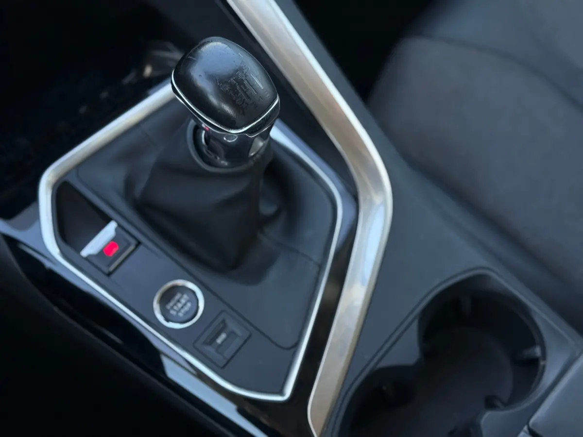 1.2 PureTech Allure Pack Business 360 camera | Stoelverwarming | Keyless | Apple carplay & Android auto