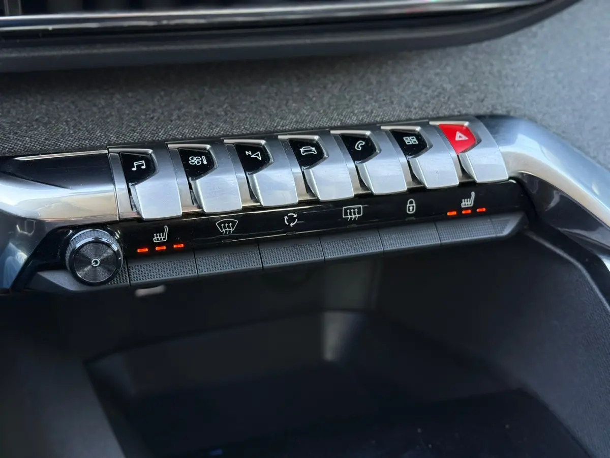 1.2 PureTech Allure Pack Business 360 camera | Stoelverwarming | Keyless | Apple carplay & Android auto