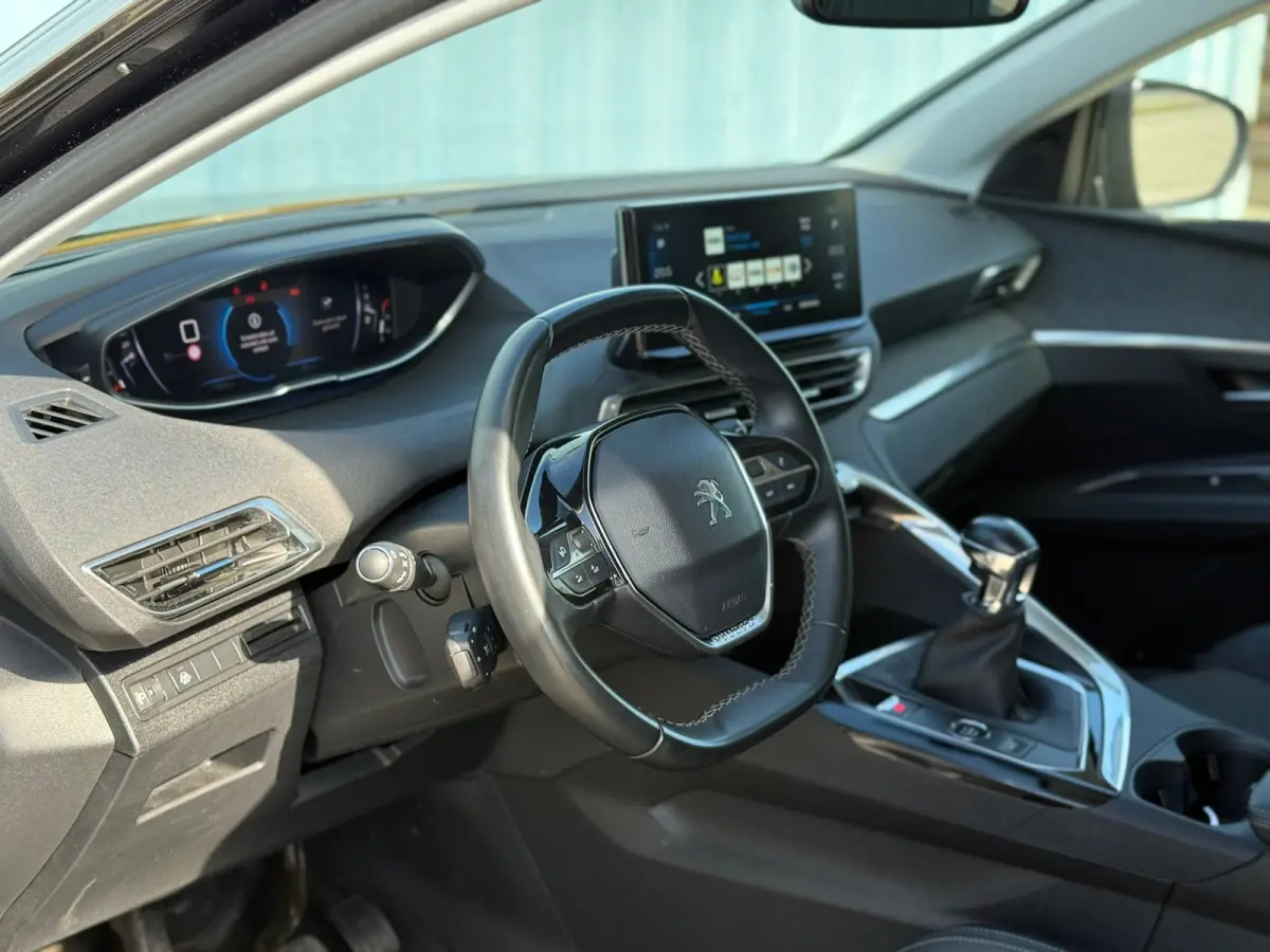 1.2 PureTech Allure Pack Business 360 camera | Stoelverwarming | Keyless | Apple carplay & Android auto