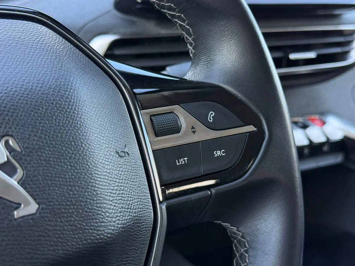 1.2 PureTech Allure Pack Business 360 camera | Stoelverwarming | Keyless | Apple carplay & Android auto