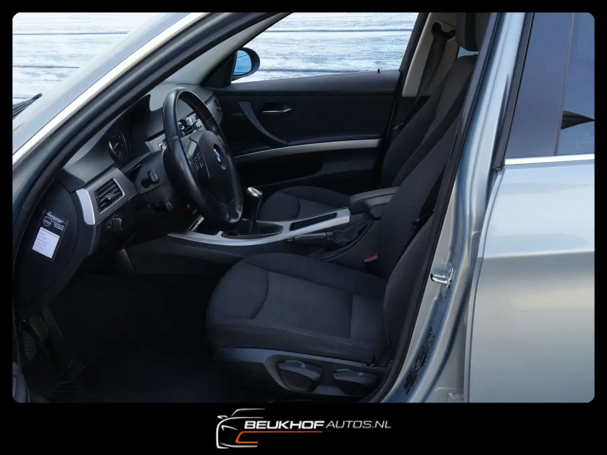 DynamicLine 64 kWh Leer Carplay Camera Soh 100%