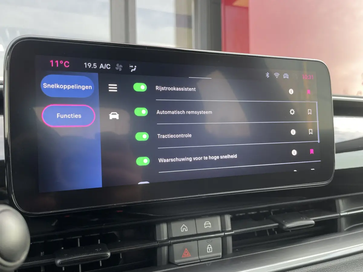 1.2 Hybrid Urban Automaat | Apple/Android CarPlay rijdende auto niet altijd aanwezig