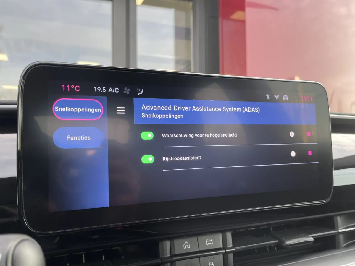 1.2 Hybrid Urban Automaat | Apple/Android CarPlay rijdende auto niet altijd aanwezig