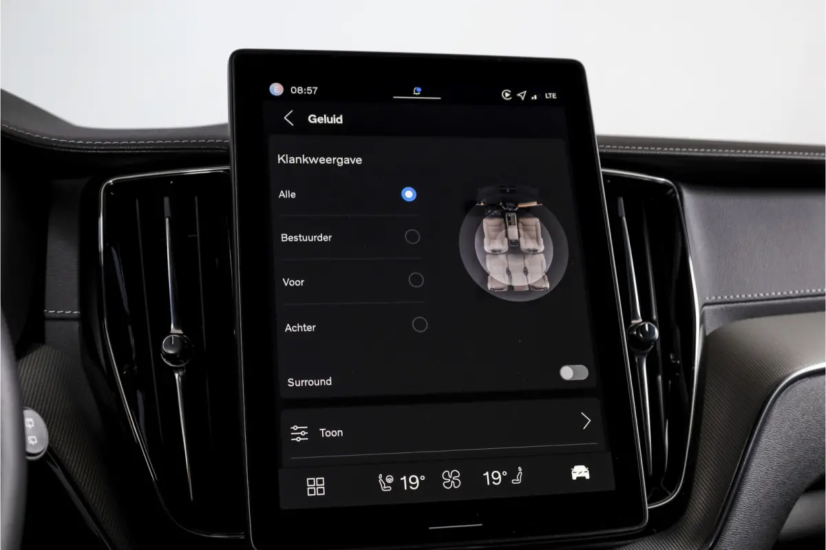 2.0 T6 Plug-in hybrid AWD Ultra Black Edition | S/K Panodak | Head-up | 360 Camera | Harman/Kardon | Dig. Cockpit | Adapt. Cruise | Stoel-+Stuurverw. | NAV+App.Connect | ECC | LM 21" | 0630