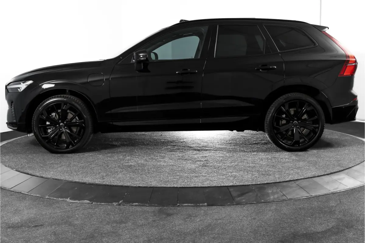 2.0 T6 Plug-in hybrid AWD Ultra Black Edition | S/K Panodak | Head-up | 360 Camera | Harman/Kardon | Dig. Cockpit | Adapt. Cruise | Stoel-+Stuurverw. | NAV+App.Connect | ECC | LM 21" | 0630